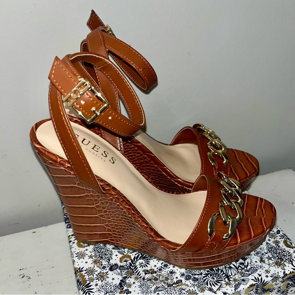 Guess Wedges - Picture 3 of 7